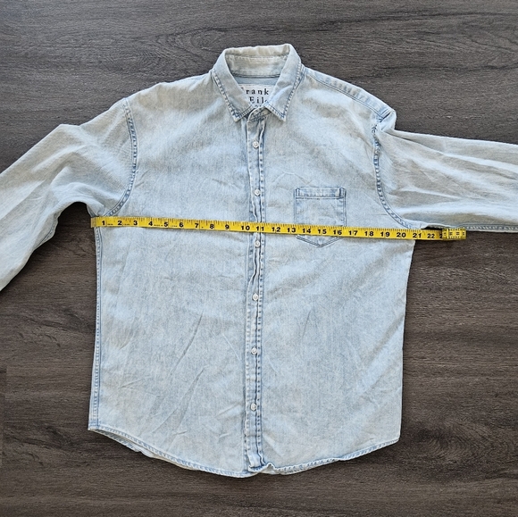 Frank & Eileen Acid Washed Luke Button Down Top Shirt Size X-Small - Picture 13 of 15